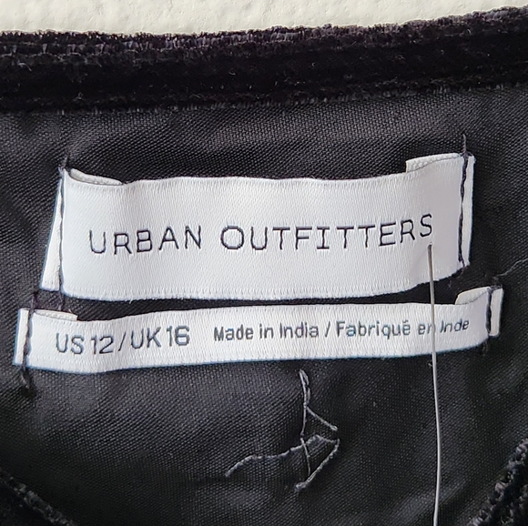 Urban Outfitters UO Slip Dress Women's Pearl Beaded Velvet Midi Black‎ Size 12 - Picture 3 of 12